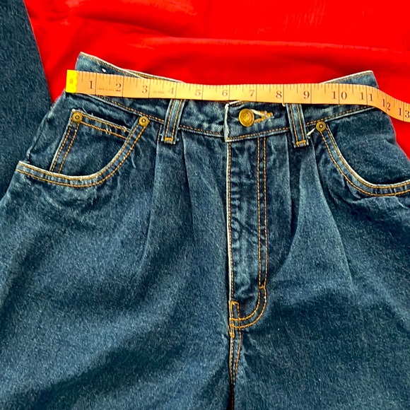 Vintage Jordache Pleated Jeans size 7, 28” inseam tapered leg, high waist - Picture 5 of 12